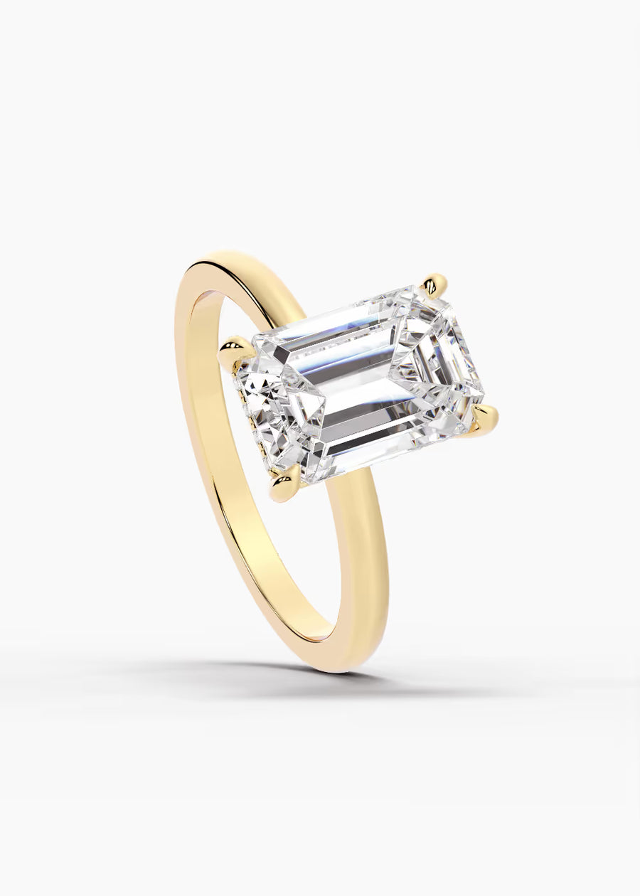 YG: The Aura · Emerald — yellow gold view 4