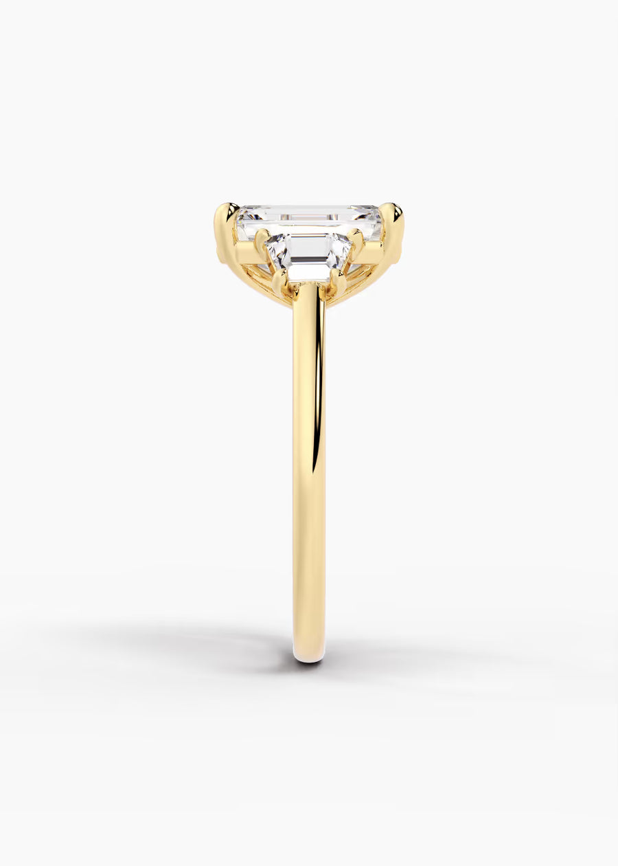 YG: The Axis · Emerald — yellow gold view 3