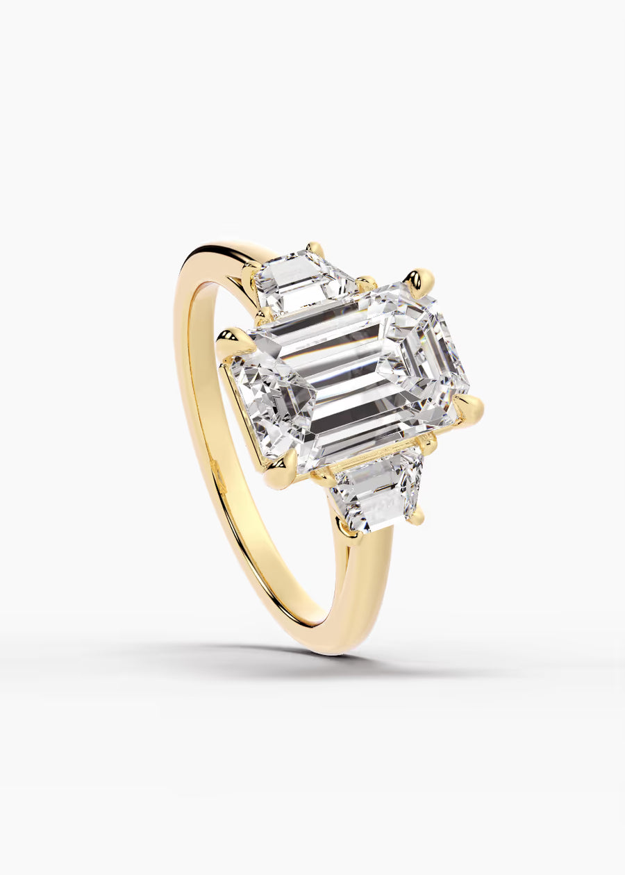 YG: The Axis · Emerald — yellow gold view 4