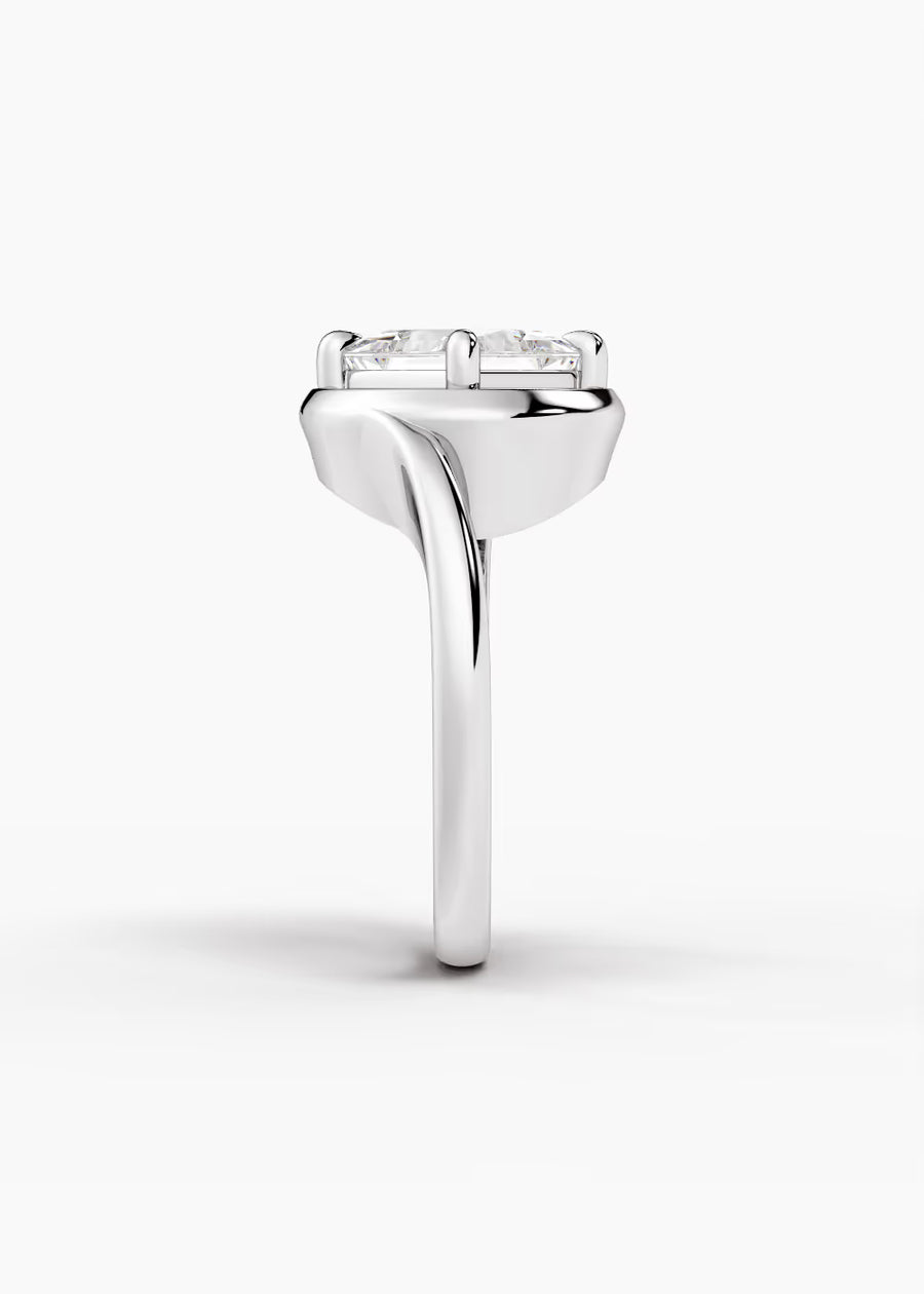 WG: The Crescent · Princess — white gold view 3