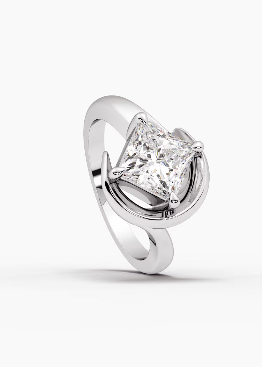 WG: The Crescent · Princess — white gold view 4