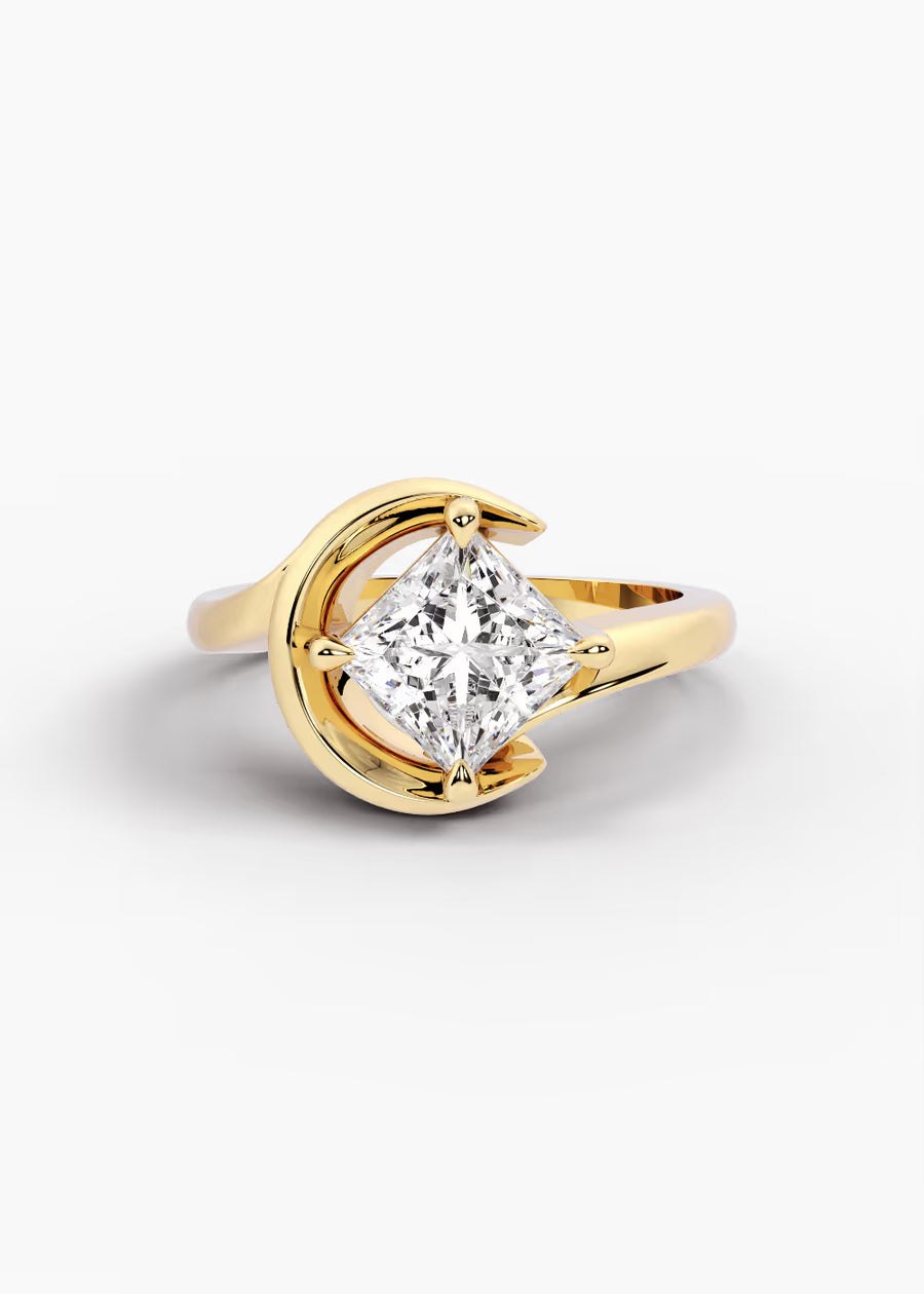 YG: The Crescent · Princess — yellow gold view 1