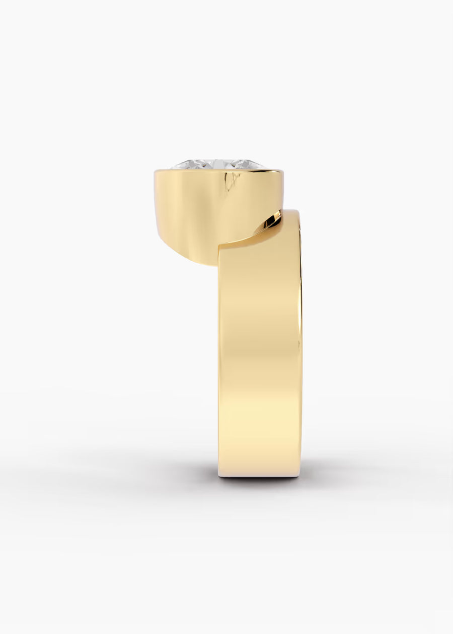 YG: The Drift · Pear — yellow gold view 3