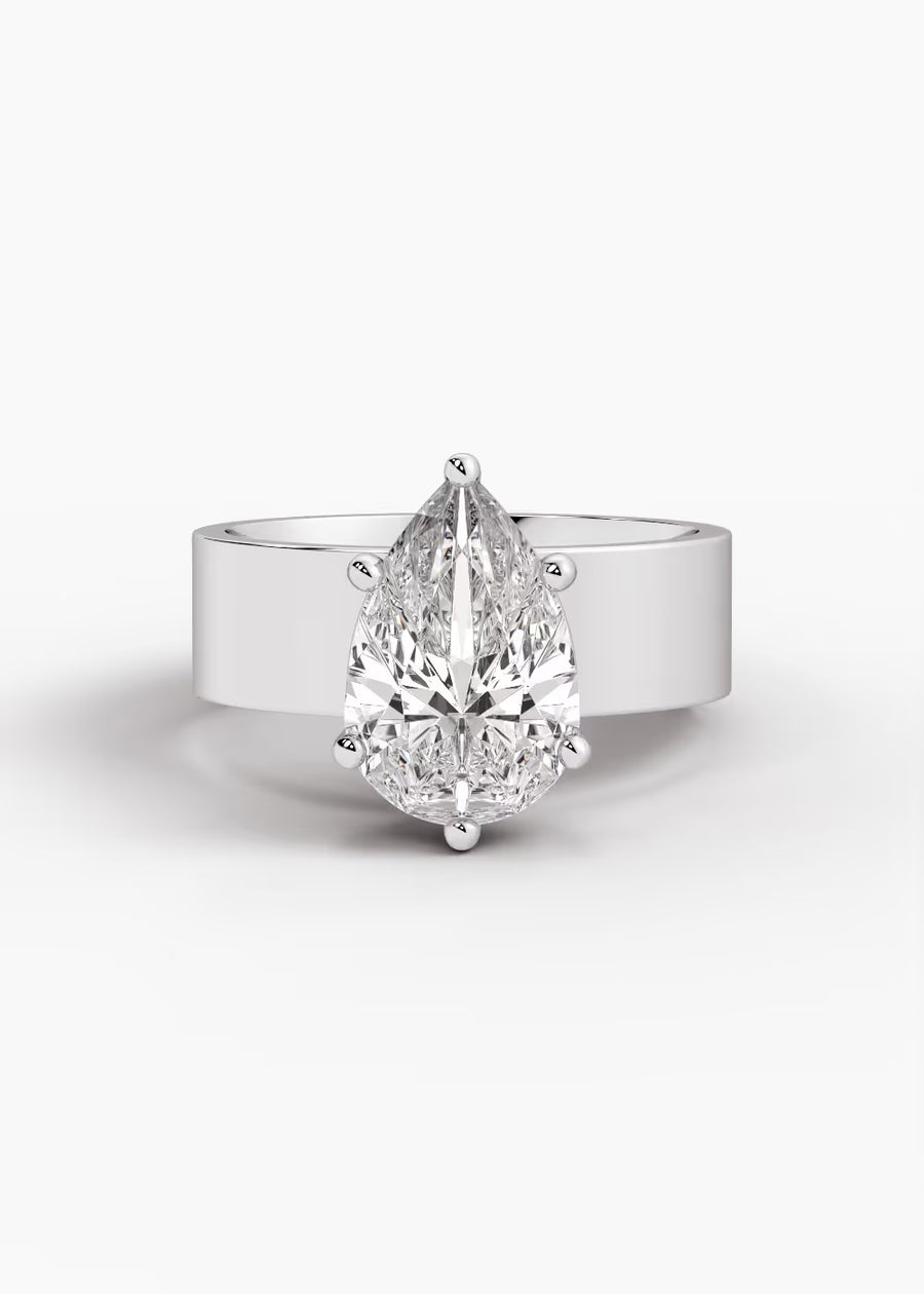 WG: The Foundry · Pear — white gold view 1