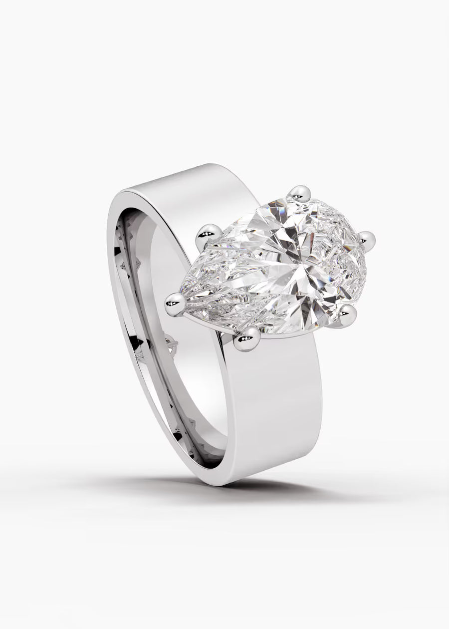 WG: The Foundry · Pear — white gold view 4
