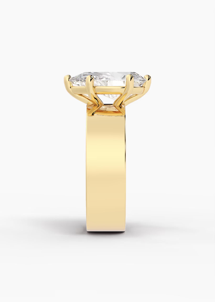 YG: The Foundry · Pear — yellow gold view 3