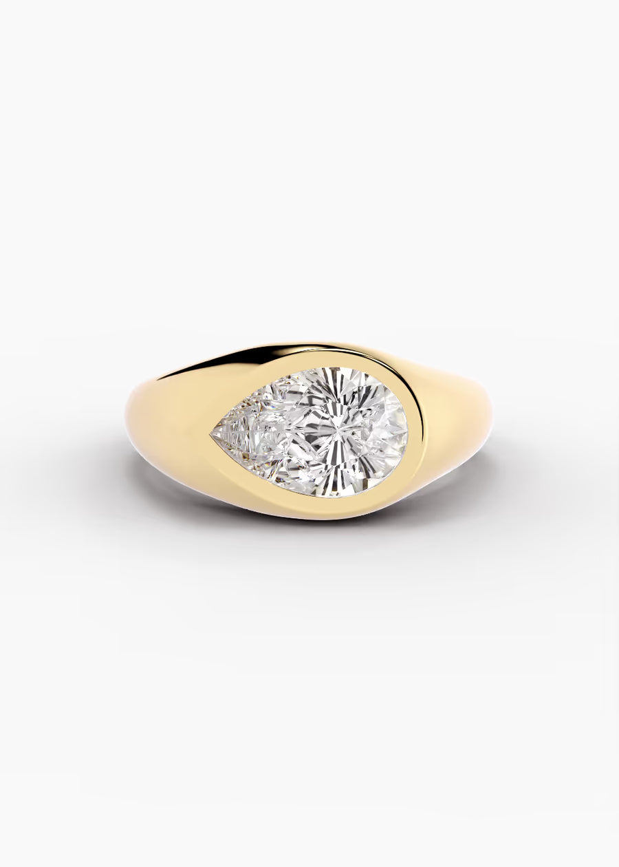 YG: The Origin · Pear — yellow gold view 1