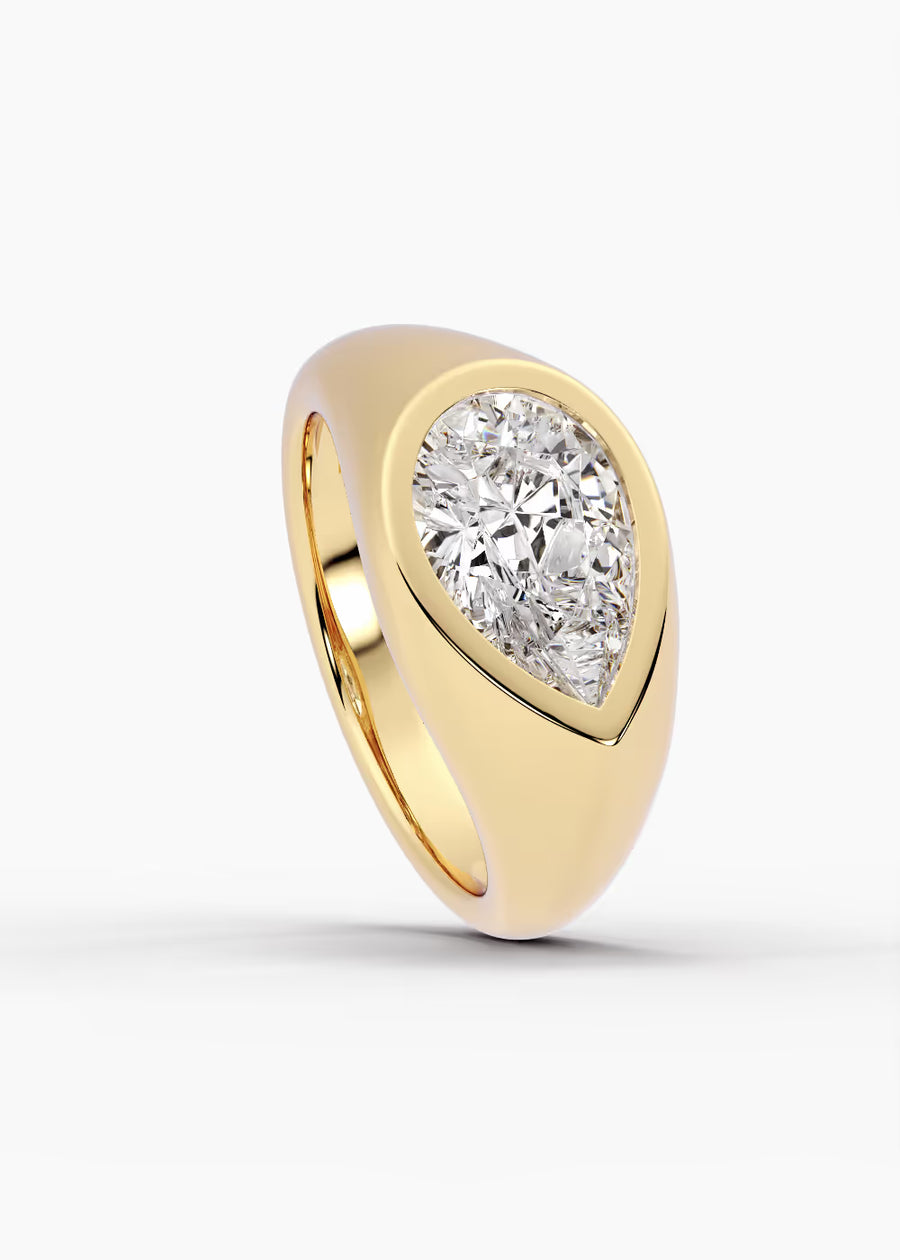 YG: The Origin · Pear — yellow gold view 4
