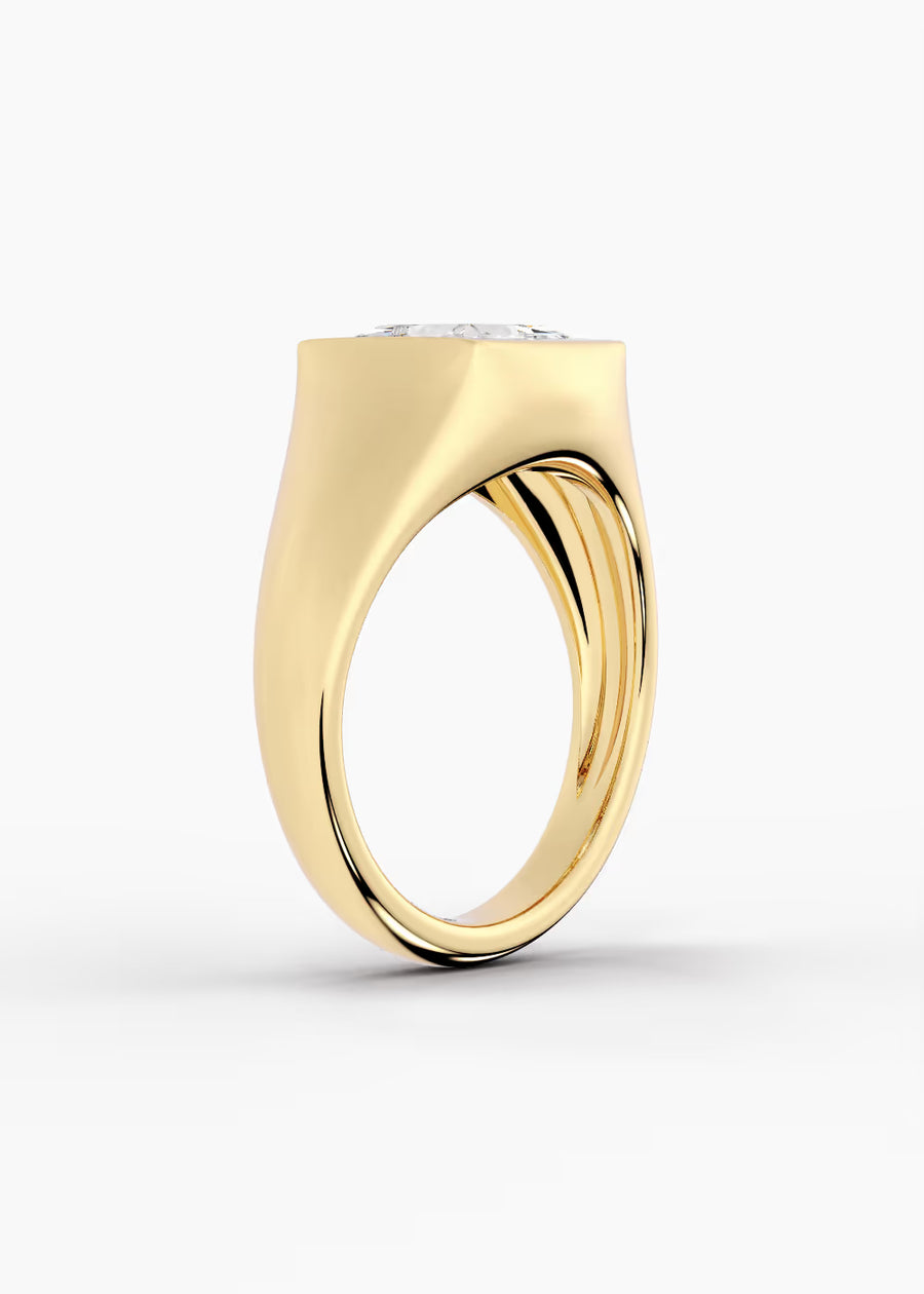 YG: The Origin · Princess — yellow gold view 2