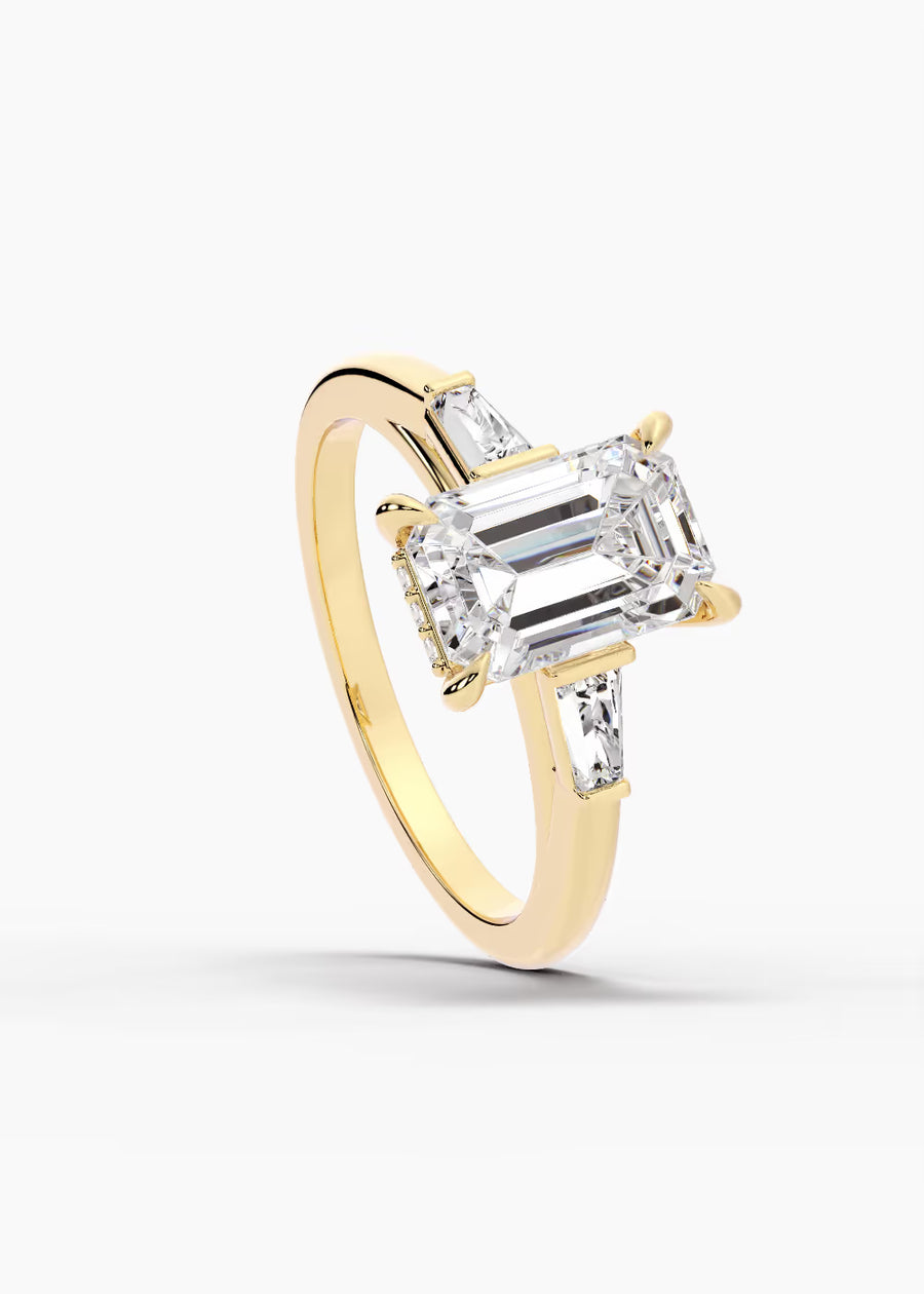 YG: The Regent · Emerald — yellow gold view 4