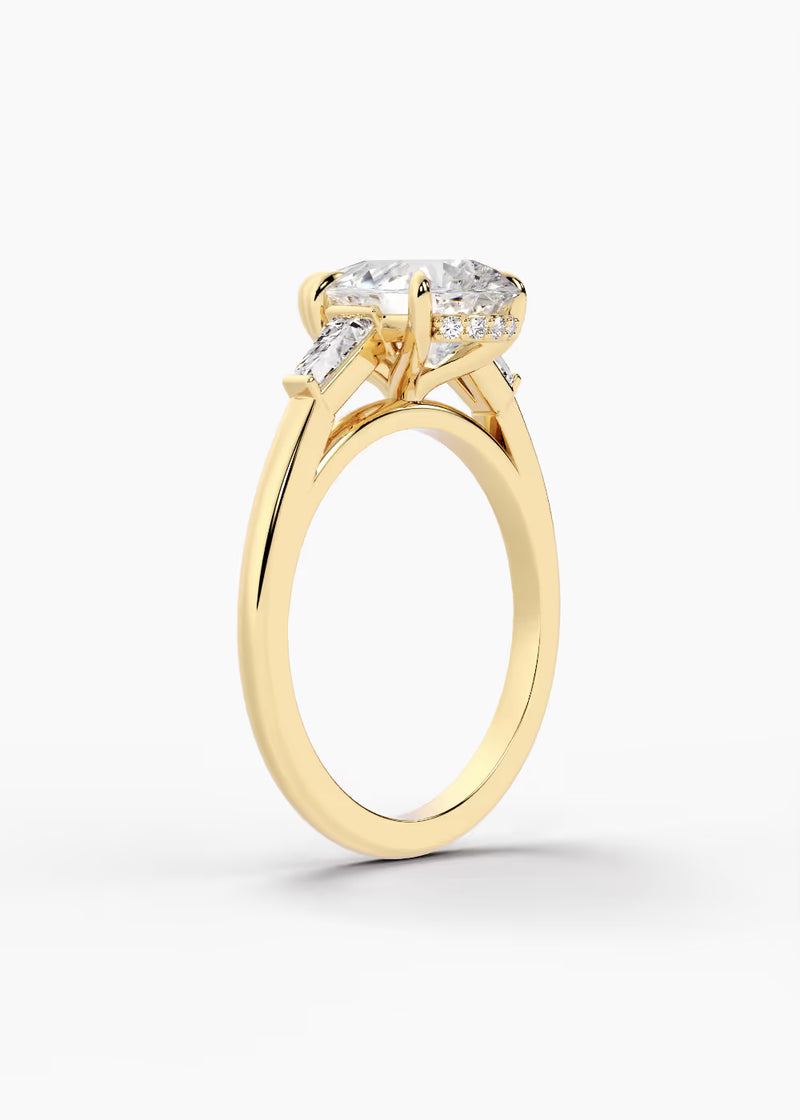 The Regent · Pear — YG detail