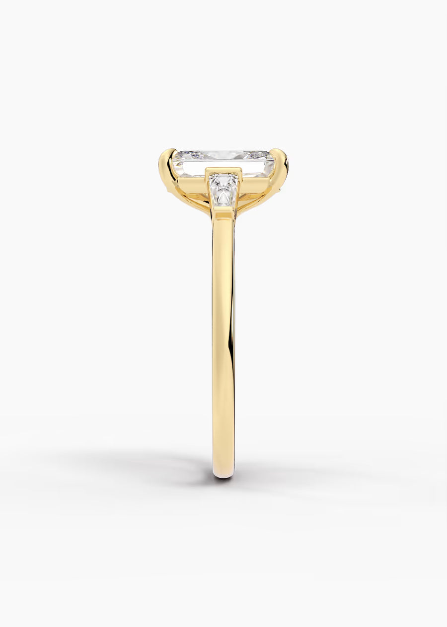 YG: The Regent · Radiant — yellow gold view 3