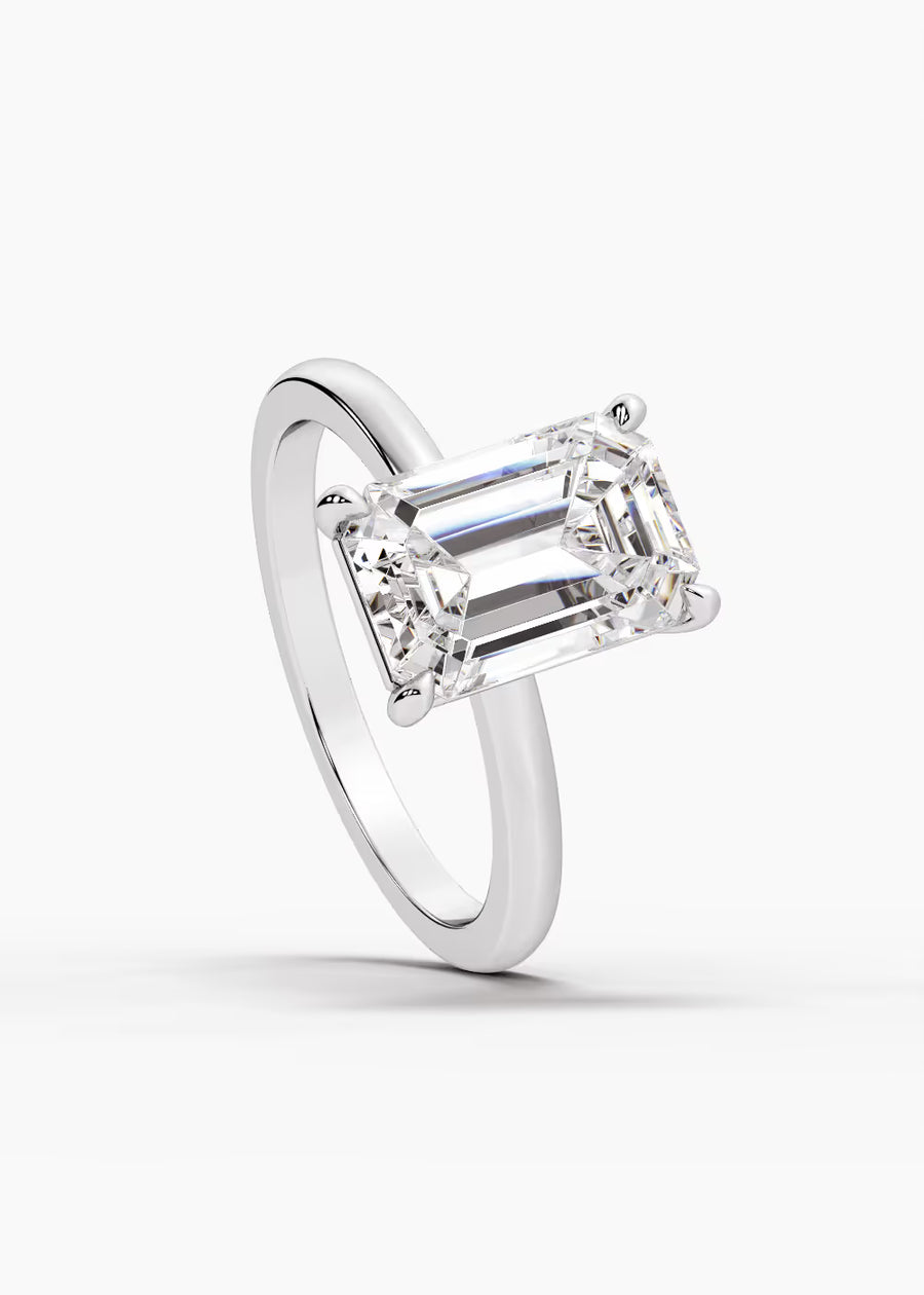 WG: The Signature · Emerald — white gold view 4