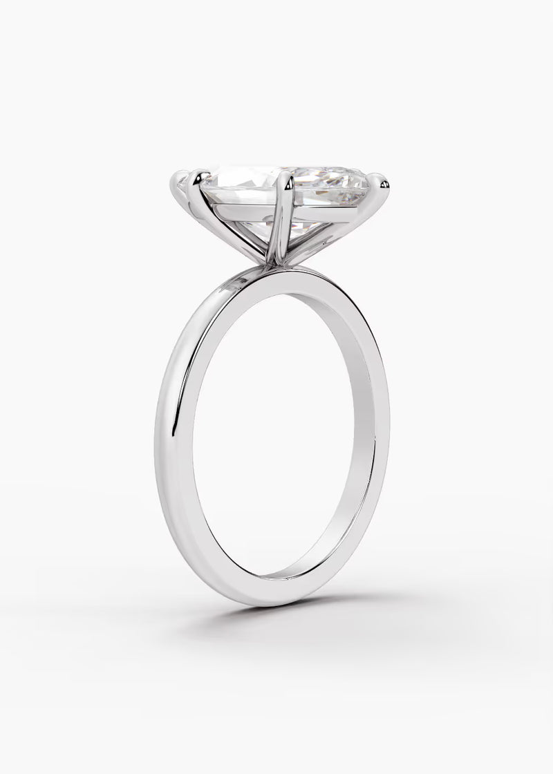 The Signature · Marquise — WG detail