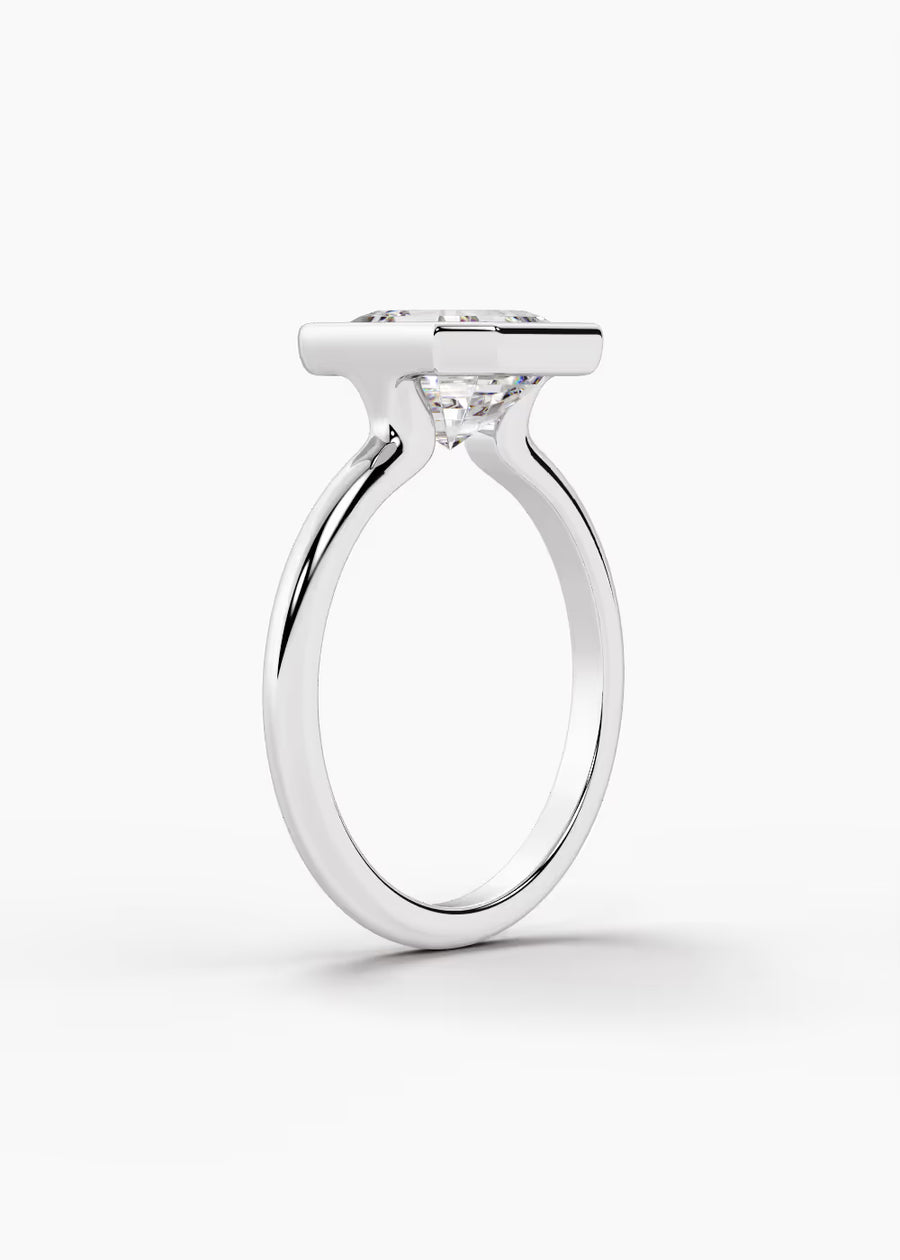 WG: The Silhouette · Asscher — white gold view 2