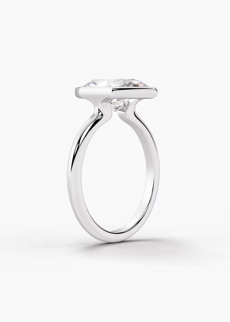 The Silhouette · Dutch Marquise Brilliant — WG detail