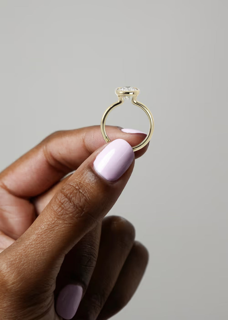 YG: The Silhouette Elongated Cushion Yellow Gold Hand 3