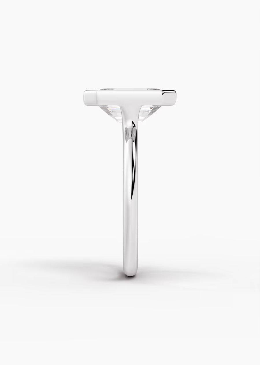 WG: The Silhouette · Emerald — white gold view 3