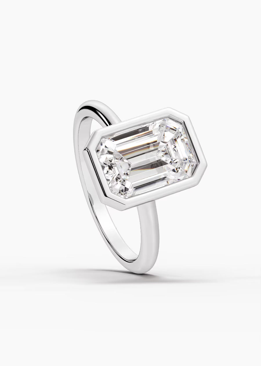 WG: The Silhouette · Emerald — white gold view 4