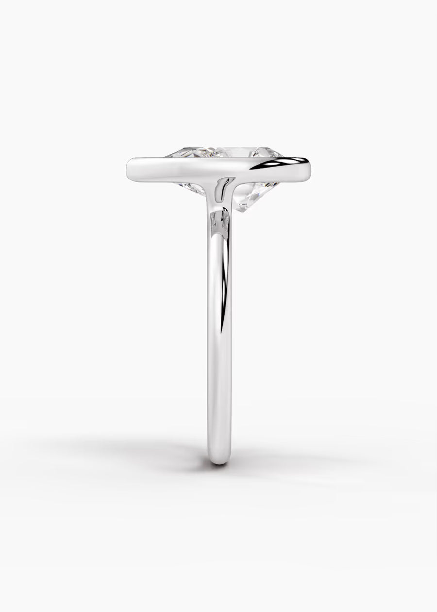 WG: The Silhouette · Pear — white gold view 3