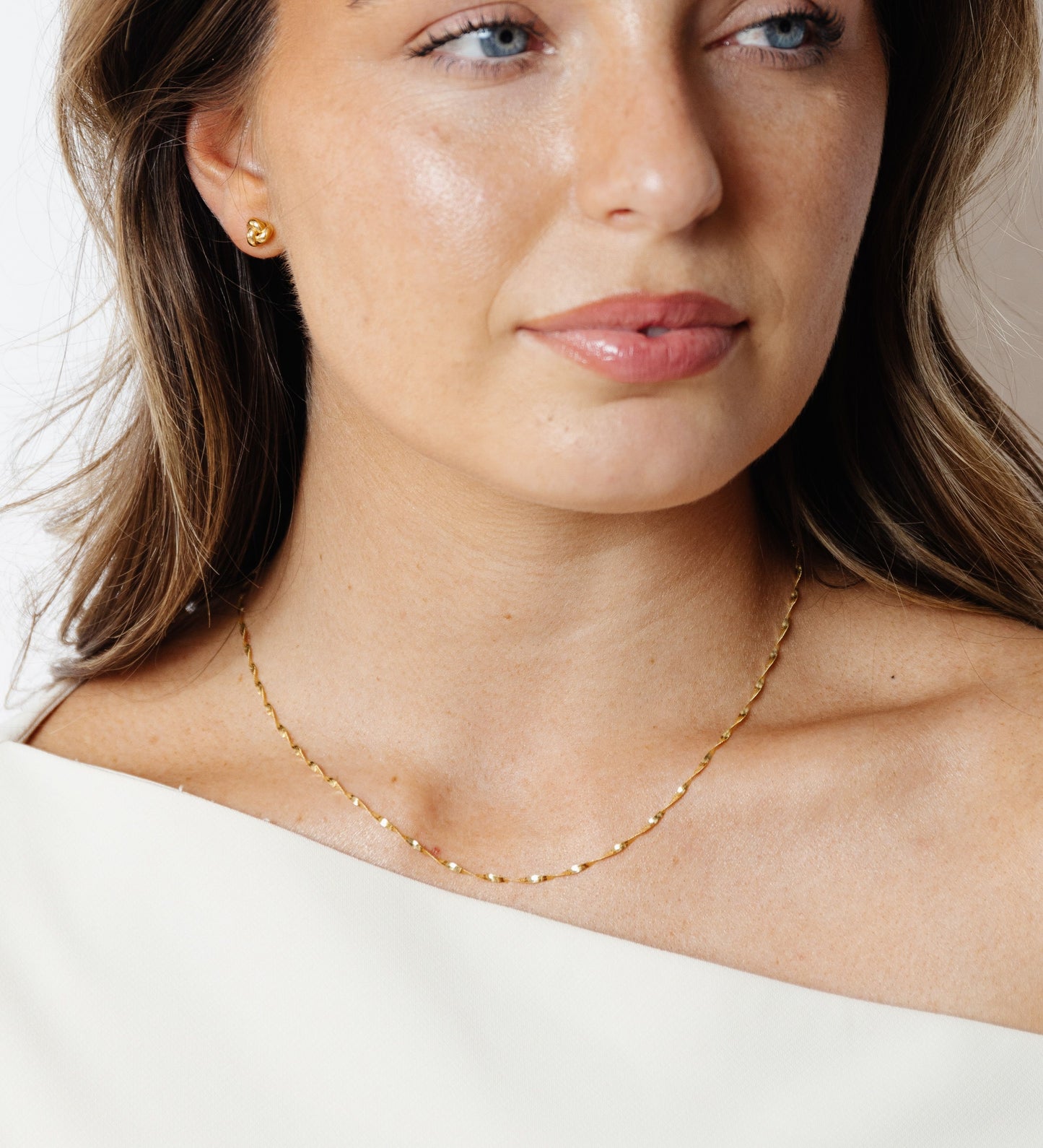 Twisted Herringbone Chain